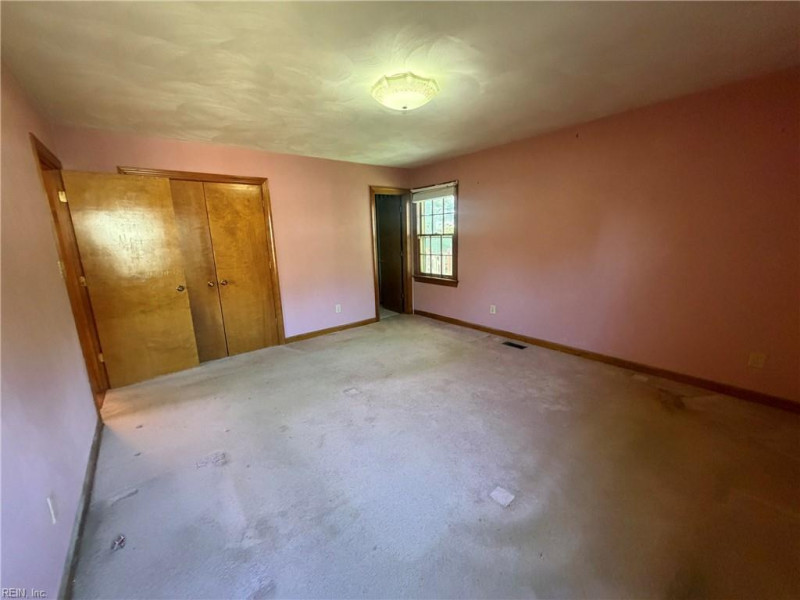 Photo 20 of 26 residential for sale in Chesapeake virginia Photo 20 of 26 residential for sale in Chesapeake virginia