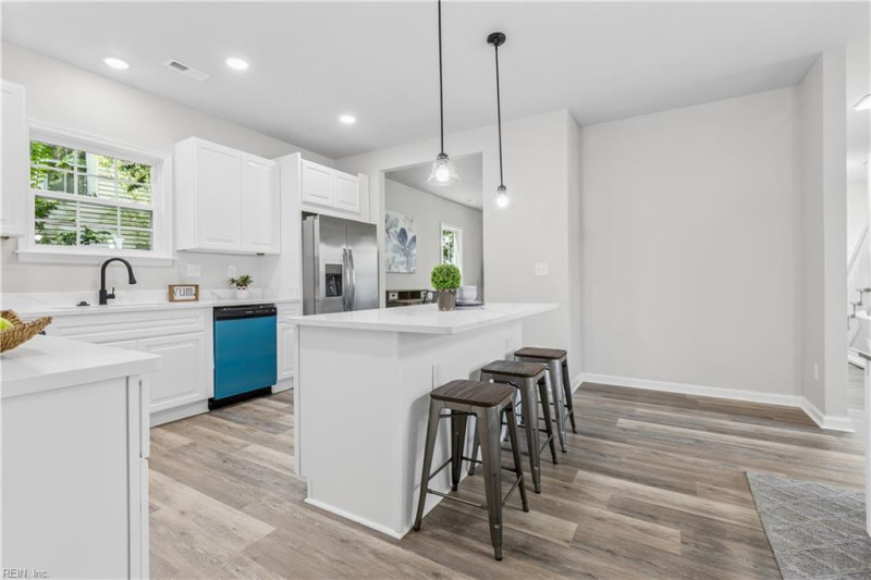 Photo 10 of 43 residential for sale in Norfolk virginia