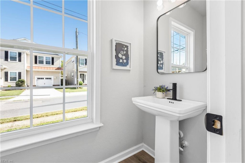 Photo 19 of 43 residential for sale in Norfolk virginia