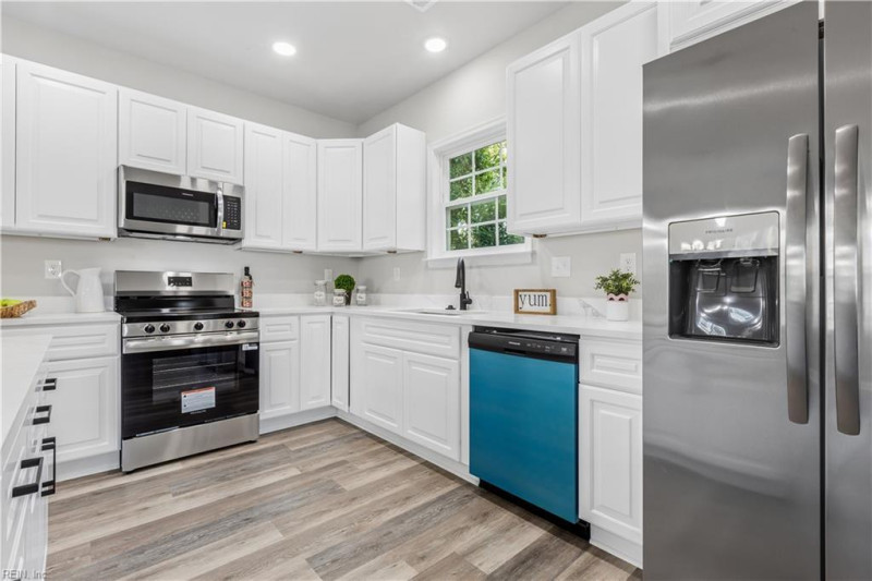 Photo 8 of 43 residential for sale in Norfolk virginia