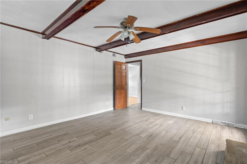 Photo 12 of 24 residential for sale in Chesapeake virginia