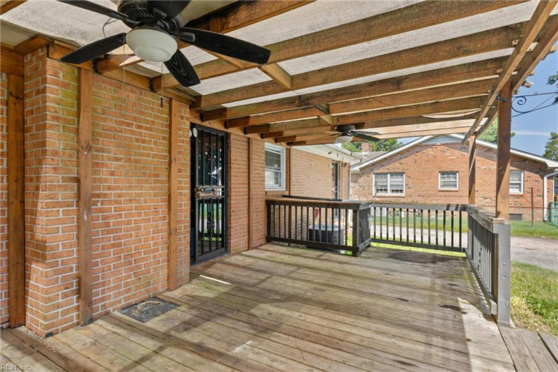 Photo 22 of 24 residential for sale in Chesapeake virginia