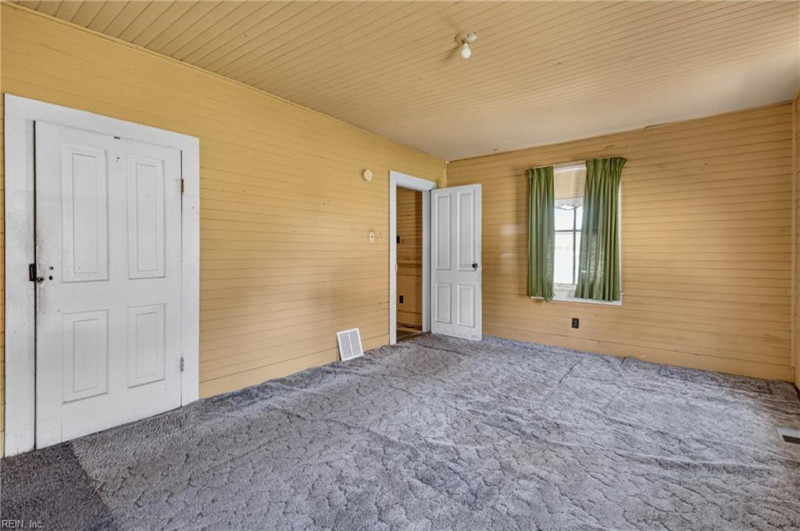 Photo 11 of 25 residential for sale in Perquimans County virginia