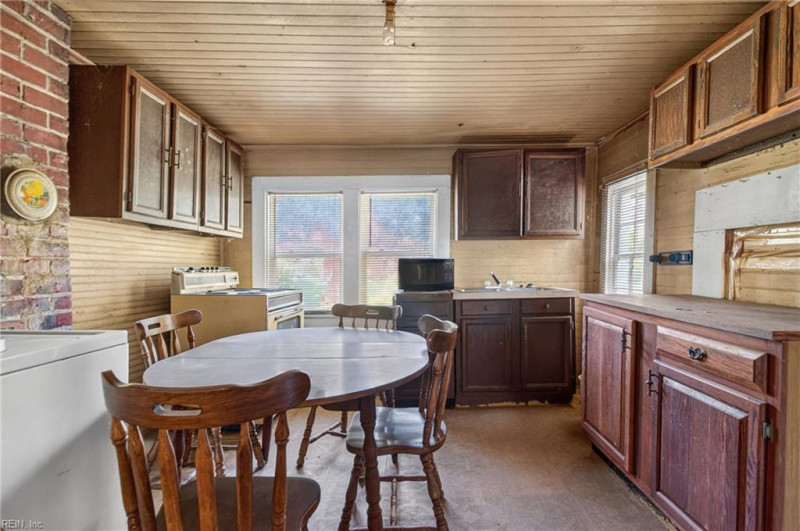 Photo 13 of 25 residential for sale in Perquimans County virginia