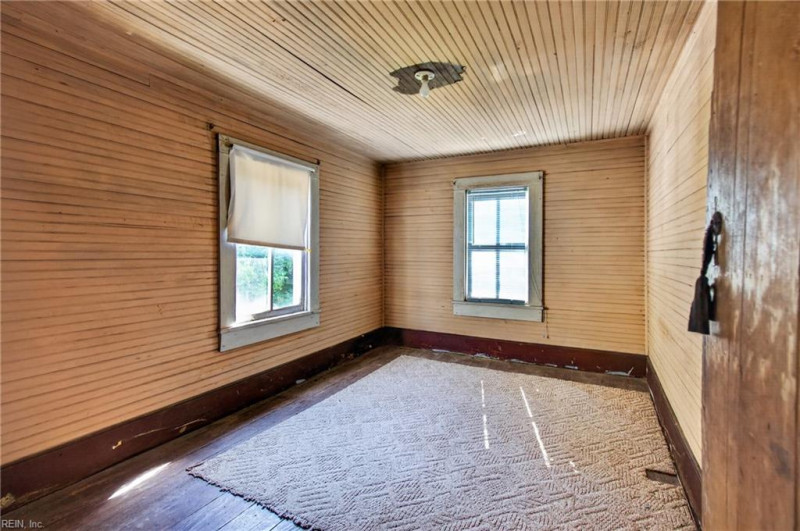 Photo 17 of 25 residential for sale in Perquimans County virginia