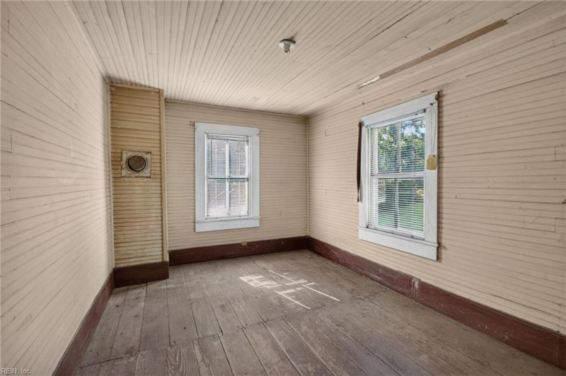 Photo 18 of 25 residential for sale in Perquimans County virginia