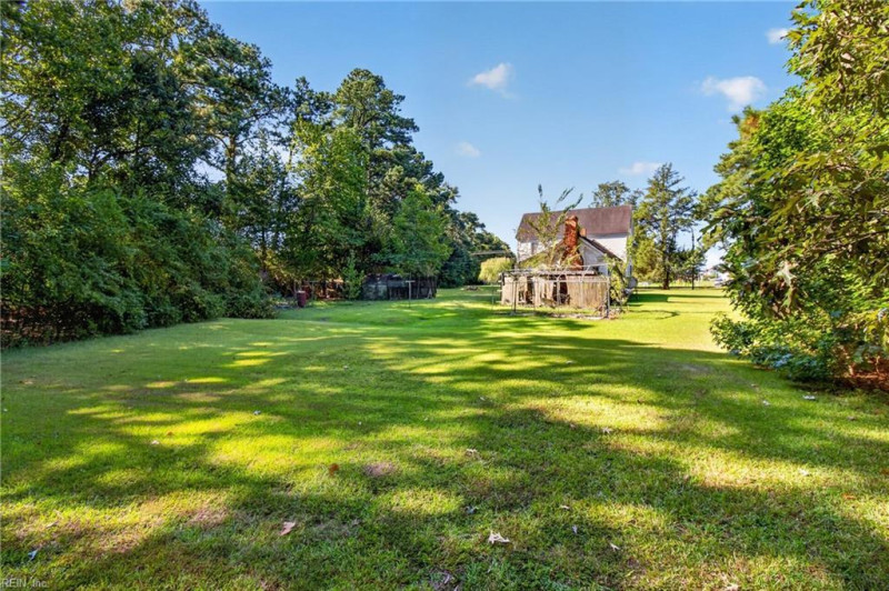 Photo 5 of 25 residential for sale in Perquimans County virginia