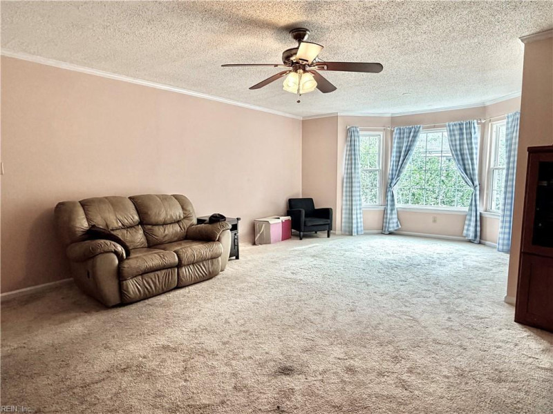 Photo 3 of 18 residential for sale in York County virginia