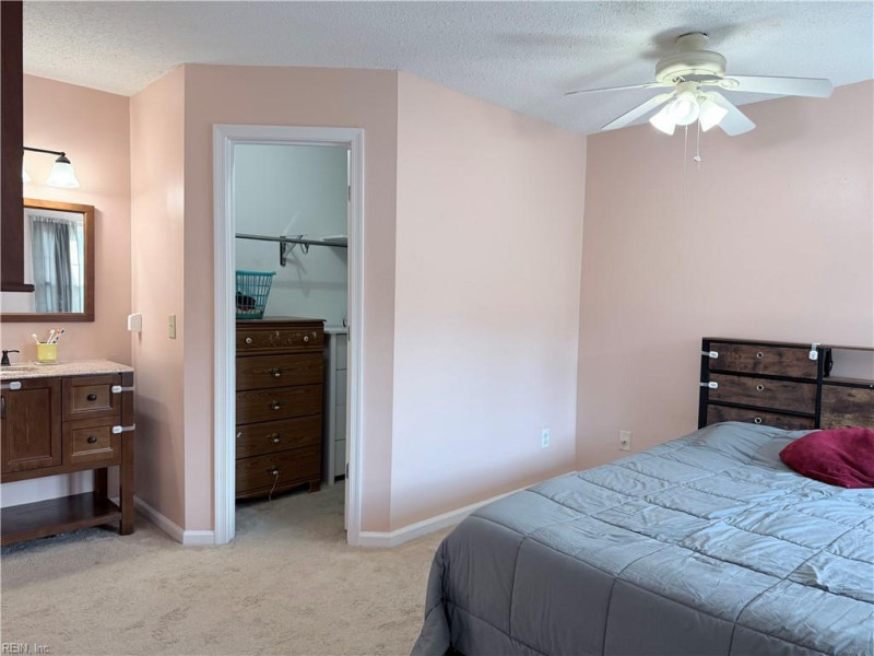 Photo 9 of 18 residential for sale in York County virginia