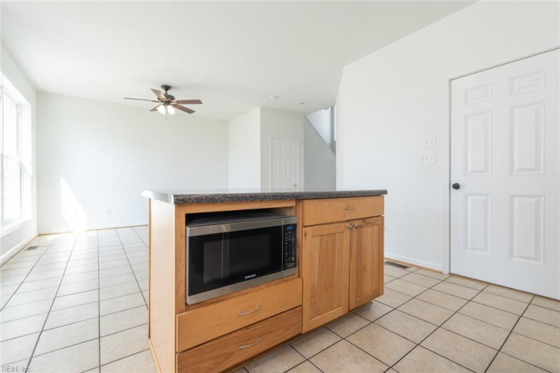 Photo 18 of 48 residential for sale in Hampton virginia