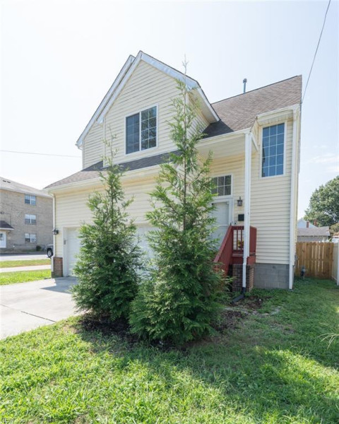 Photo 3 of 48 residential for sale in Hampton virginia