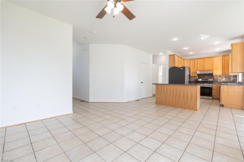 Photo 8 of 48 residential for sale in Hampton virginia