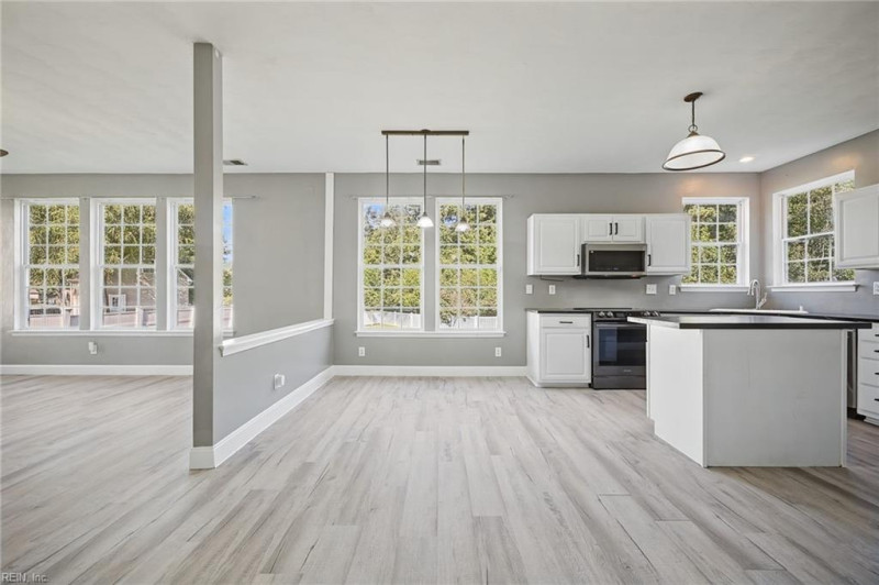 Photo 11 of 43 residential for sale in Suffolk virginia