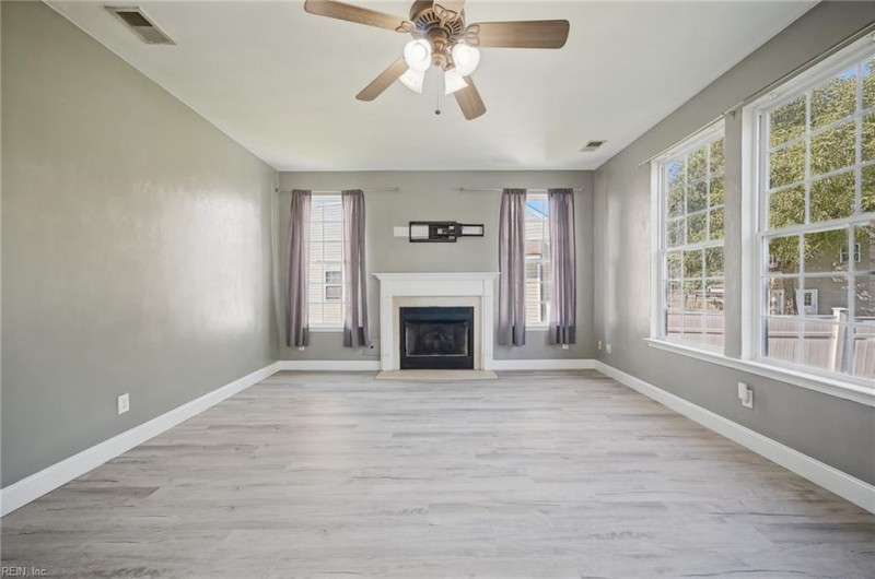 Photo 18 of 43 residential for sale in Suffolk virginia