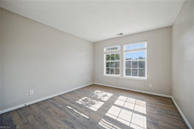 Photo 27 of 43 residential for sale in Suffolk virginia