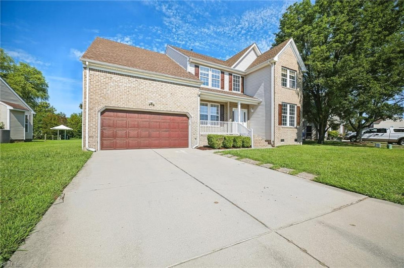 Photo 4 of 43 residential for sale in Suffolk virginia