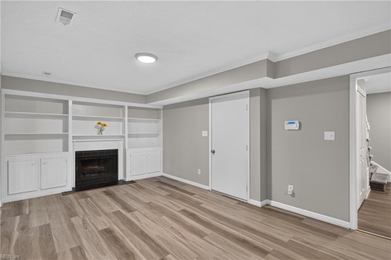 Photo 12 of 36 residential for sale in Hampton virginia