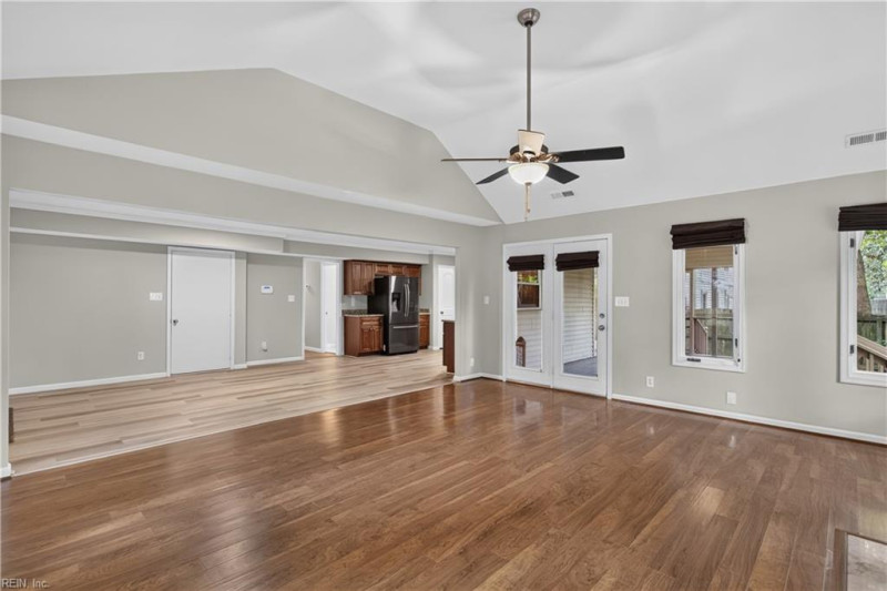 Photo 14 of 36 residential for sale in Hampton virginia