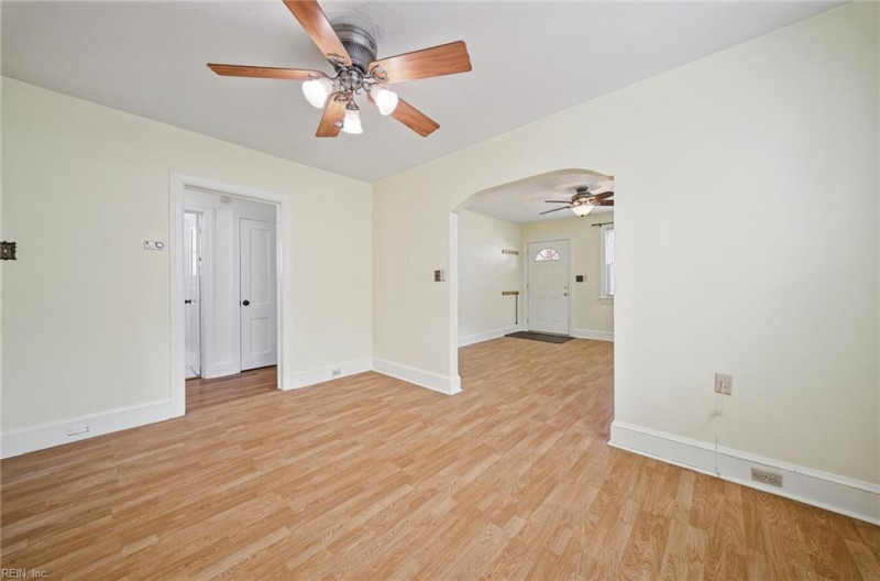 Photo 12 of 39 residential for sale in Chesapeake virginia Photo 12 of 39 residential for sale in Chesapeake virginia