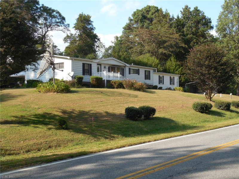 Photo 2 of 24 residential for sale in Gloucester County virginia