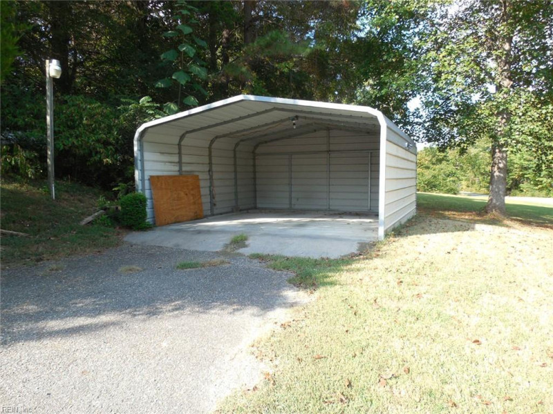 Photo 21 of 24 residential for sale in Gloucester County virginia