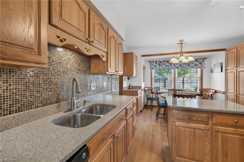 Photo 11 of 37 residential for sale in Virginia Beach virginia