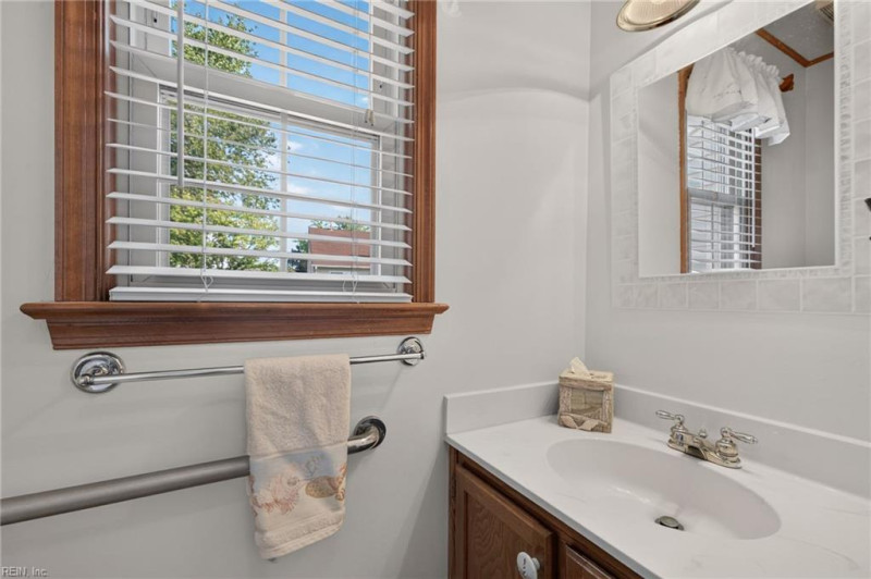 Photo 17 of 37 residential for sale in Virginia Beach virginia