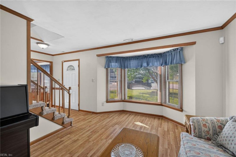 Photo 5 of 37 residential for sale in Virginia Beach virginia