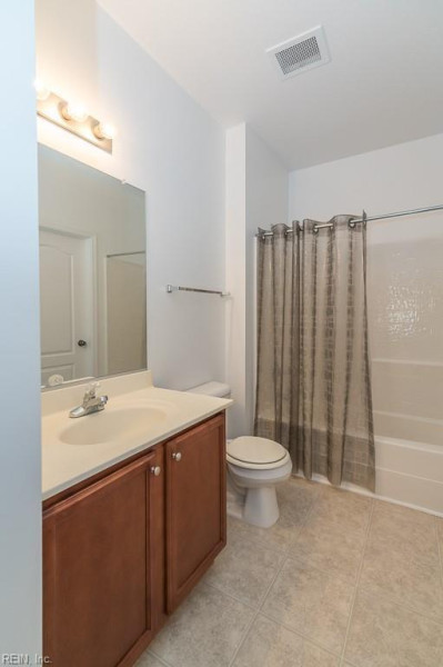 Photo 10 of 50 residential for sale in Newport News virginia