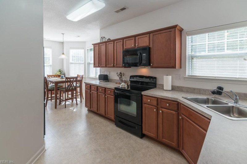 Photo 13 of 50 residential for sale in Newport News virginia