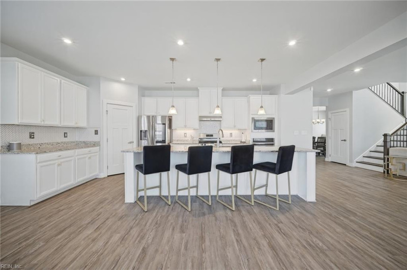 Photo 12 of 48 residential for sale in Chesapeake virginia