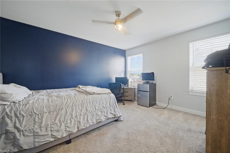 Photo 18 of 48 residential for sale in Chesapeake virginia