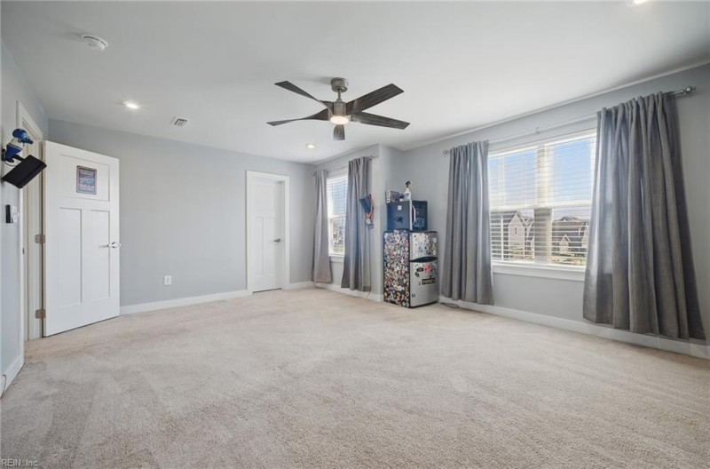 Photo 20 of 48 residential for sale in Chesapeake virginia