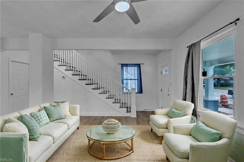 Photo 13 of 49 residential for sale in Portsmouth virginia