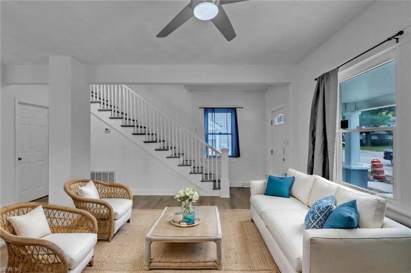 Photo 14 of 49 residential for sale in Portsmouth virginia
