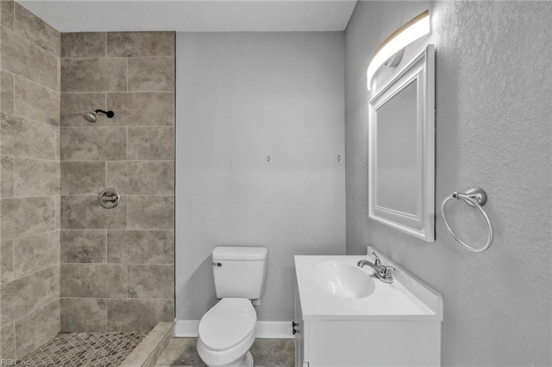 Photo 25 of 49 residential for sale in Portsmouth virginia