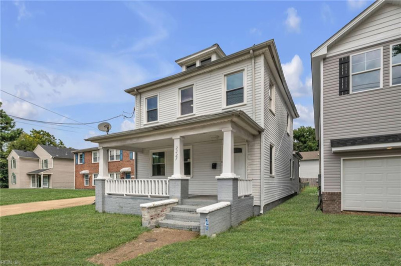 Photo 3 of 49 residential for sale in Portsmouth virginia