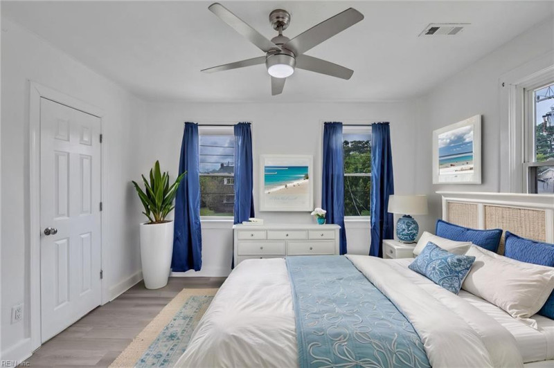 Photo 36 of 49 residential for sale in Portsmouth virginia