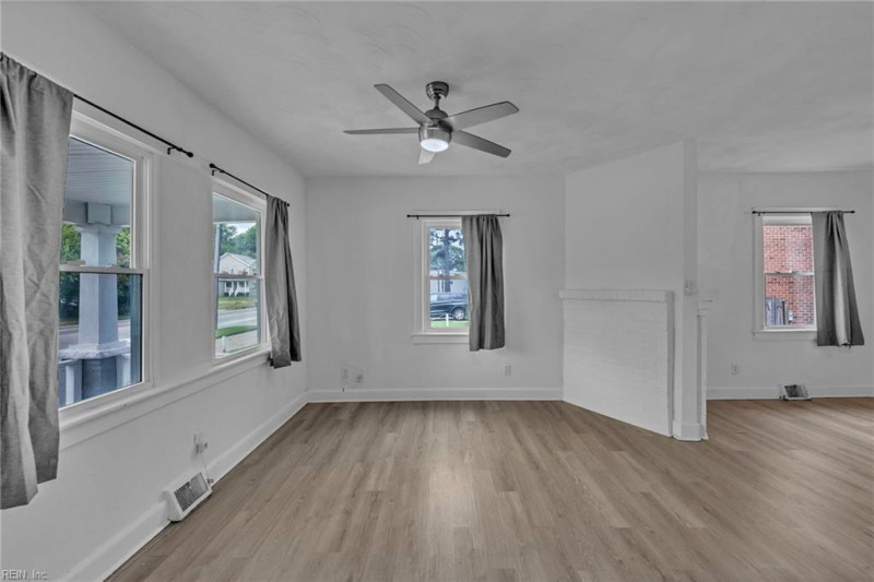 Photo 8 of 49 residential for sale in Portsmouth virginia