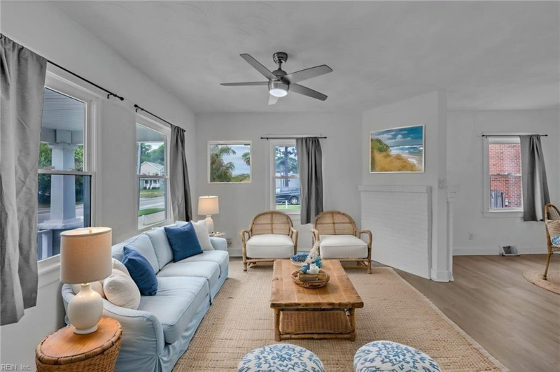 Photo 9 of 49 residential for sale in Portsmouth virginia