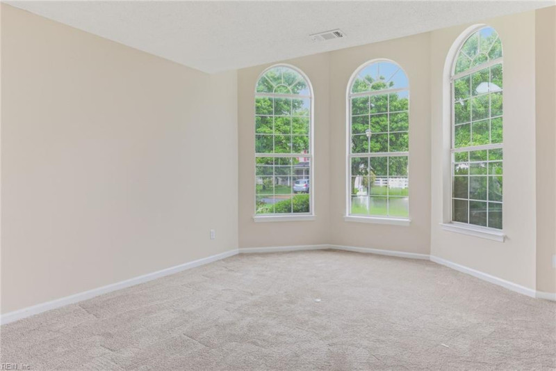 Photo 10 of 39 residential for sale in Virginia Beach virginia