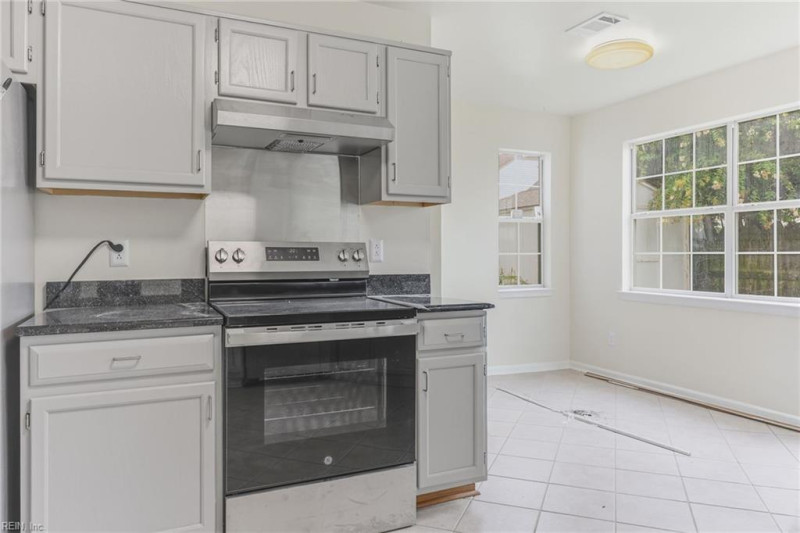 Photo 7 of 39 residential for sale in Virginia Beach virginia
