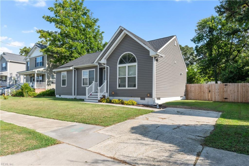 Photo 3 of 35 residential for sale in Newport News virginia