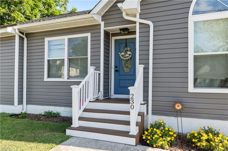 Photo 4 of 35 residential for sale in Newport News virginia