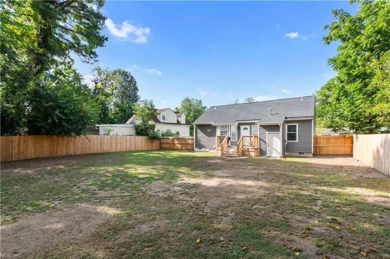 Photo 9 of 35 residential for sale in Newport News virginia