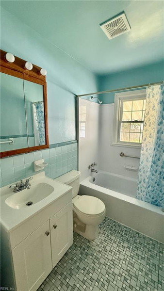 Photo 6 of 12 residential for sale in Chesapeake virginia Photo 6 of 12 residential for sale in Chesapeake virginia