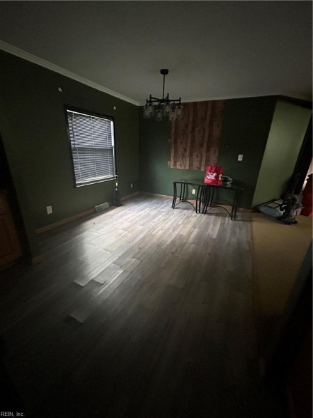 Photo 11 of 21 residential for sale in Suffolk virginia