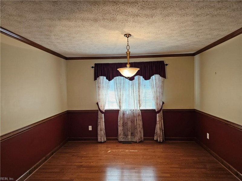 Photo 4 of 23 residential for sale in Hampton virginia Photo 4 of 23 residential for sale in Hampton virginia