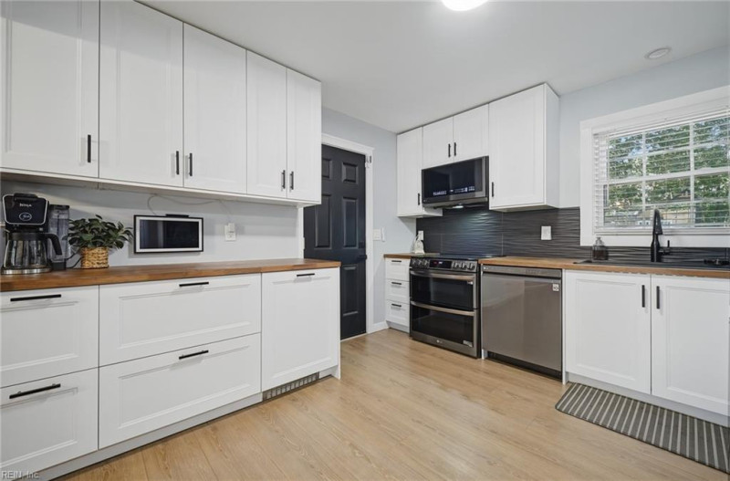Photo 12 of 45 residential for sale in Newport News virginia