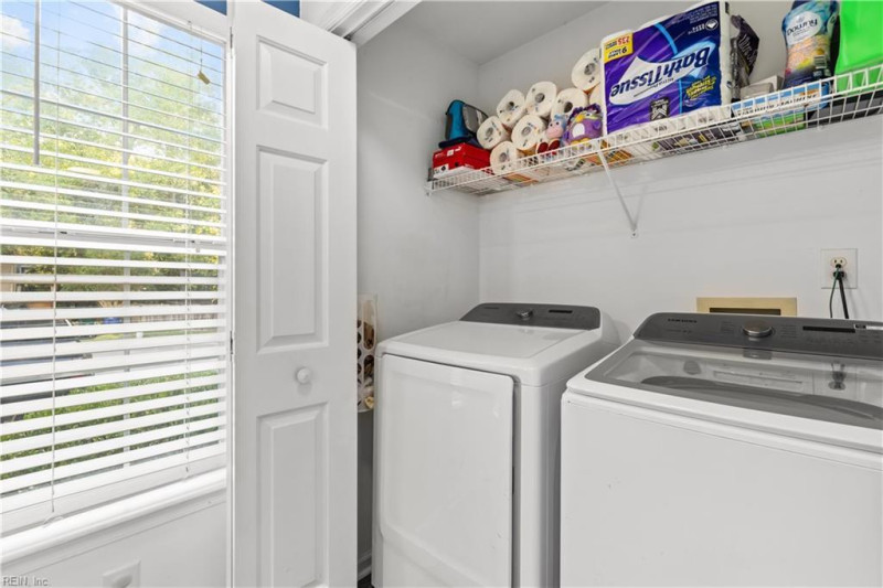 Photo 11 of 39 residential for sale in Newport News virginia